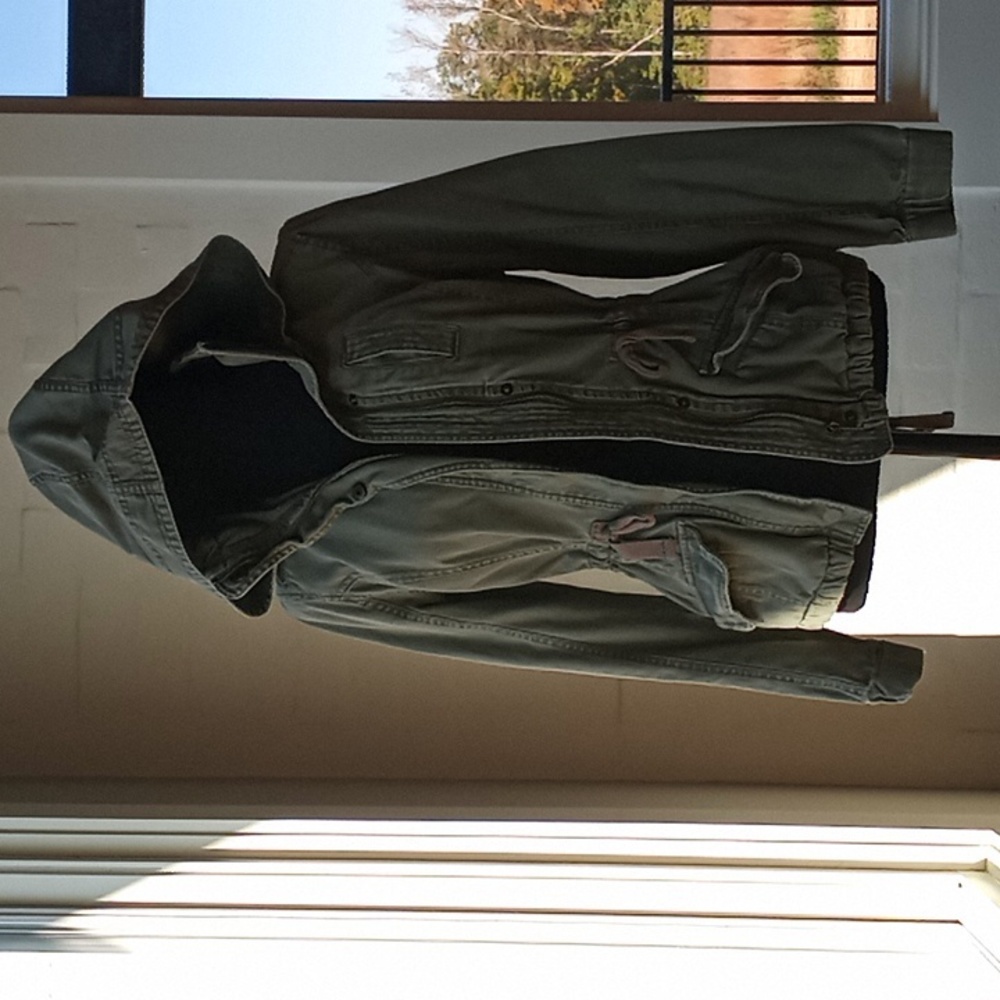 Hooded jacket